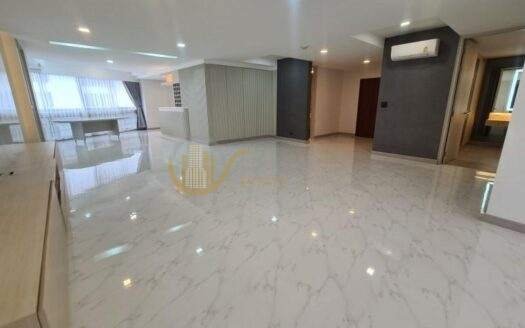 LTH5853 – President Park Sukhumvit 24 FOR RENT 3 beds 3 baths size 260 Sq.M. Nearby BTS Phrom Phong station ONLY 80k/ month