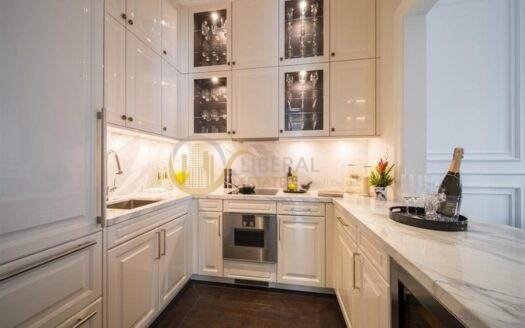 LTHC5765 – 98 Wireless FOR RENT 2 beds 3 baths size 145.51 Sq.M. Nearby BTS Phloen Chit station ONLY 230k/Month