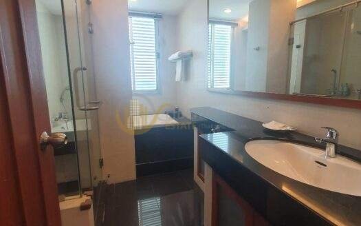 LTH5885 – Pet-Friendly Apartment FOR RENT in Sathorn 4 beds 4 baths Size 270 Sq.M. nearby BTS Surasak Station ONLY 100k/Month