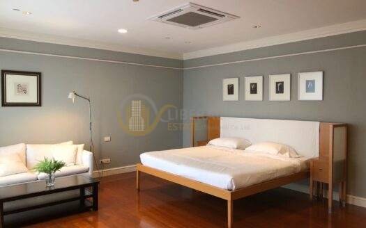 LTH2820 – Penthouse Duplex FOR RENT 4 beds 6 baths size 700 Sq.M. Nearby BTS Asoke station ONLY 320k/Month