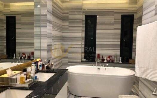 LTH5877 – House FOR SALE in Latkrabang 5 beds 4 baths size 425 Sq.M. Nearby ARL Latkrabang station ONLY 25 MB