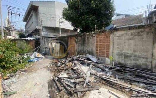 LTH6081 – Land FOR RENT in Sathorn size 111 Sq.W. Nearly BTS Saint Louis station ONLY 90k/Month