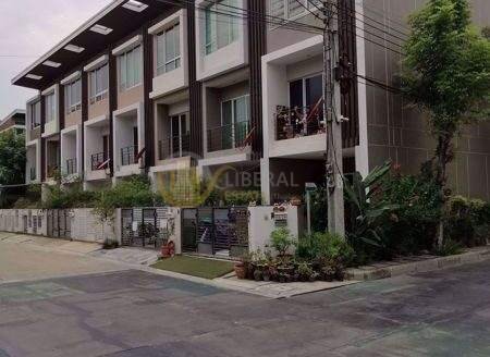 LTH15588 – Townhouse for Sale Yannawa | Spacious Family Residence | Near BTS Chong Nonsi | 10.9 MB | ทาวน์เฮาส์ขาย ยานนาวา พื้นที่กว้าง ใกล้ BTS ช่องนนทรี