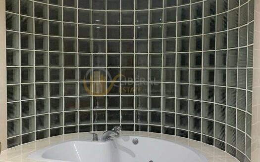 LTH6293 – Newly Renovated House FOR RENT 4 bedrooms 6 bathrooms size 400 Sq.M. near BTS Phrakhanong station ONLY 280k/ Month