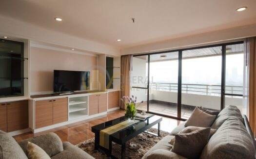 LTH6457 – Apartment for rent in Asoke 3 beds 3 baths Size 220 Sq.M. Near BTS Asoke station ONLY 110k/month