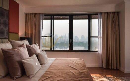 LTH6457 – Apartment for rent in Asoke 3 beds 3 baths Size 220 Sq.M. Near BTS Asoke station ONLY 110k/month