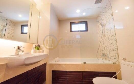 LTH6454 – Apartment for rent in Asoke 2 beds 2 baths Size 158 Sq.M. Near BTS Asoke station ONLY 100k/month