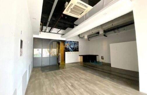 LTHC6769 – Shop for rent in Phrom Phong Size 84 Sq.M.Near BTS Phrom Phong Station ONLY 117k/month