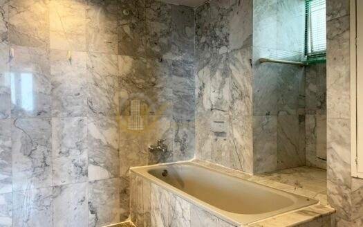 LTHC6703 – Taiping Tower FOR RENT 4 beds 3 baths Size 250 Sq.M.Near BTS Ekkamai stations ONLY 80k/month