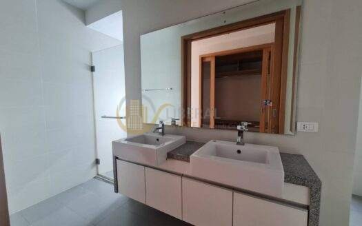 LTH6718 – Millennium Residence FOR SALE 3 beds 3 baths Size 193 Sq.M.Near BTS Asok stations ONLY 35 MB