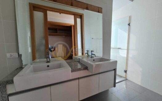 LTH6731 – millennium condominium FOR RENT 3 beds 3 baths Size 193 Sq.M.Near BTS Asok stations ONLY 200k/month