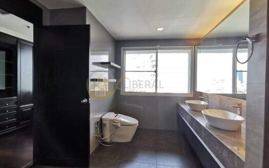 LTH6810 – Private Residence FOR RENT 4 beds 5 baths Size 560 Sq.M.Near BTS Chongnonsri stations ONLY 270k/month