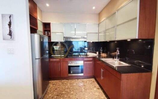 LTH6944 – Royal Residence Park FOR RENT 3 beds 3 baths Size 220 Sq.M.Near BTS Phloen Chit stations ONLY 120k/month