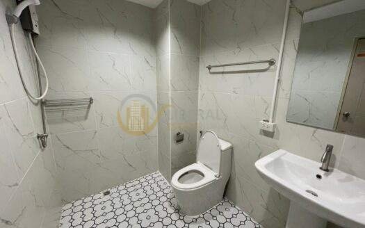 LTH6690 – Commercial Building FOR SALE in Surasak Size 340 Sq.M.Near BTS Surasak Station ONLY 19.8 MB