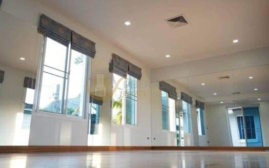 LTHC6752 – House FOR RENT at Ramkhamhaeng 4 beds 6 baths 600 sq.M.Near Phra Khanong station ONLY 110k/month