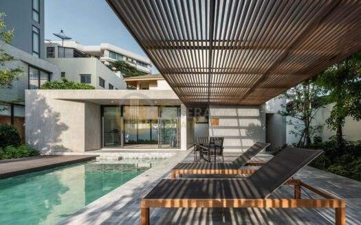 LTH6789 – Apartment FOR RENT in Bearing 3 beds 4 baths Size 210 Sq.M.Near BTS Bearing station ONLY 145k/month