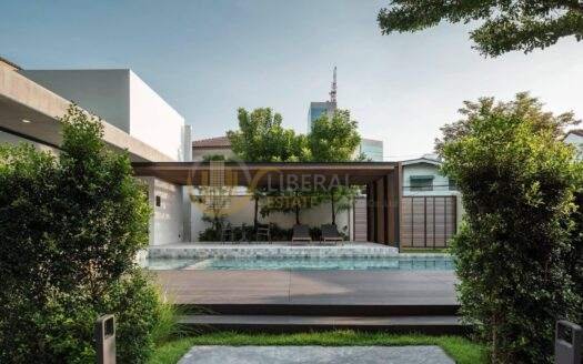 LTH6789 – Apartment FOR RENT in Bearing 3 beds 4 baths Size 210 Sq.M.Near BTS Bearing station ONLY 145k/month