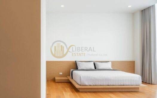 LTH6789 – Apartment FOR RENT in Bearing 3 beds 4 baths Size 210 Sq.M.Near BTS Bearing station ONLY 145k/month