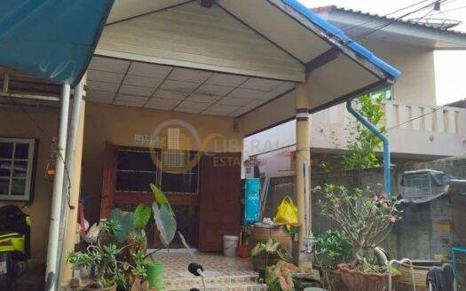 LTH6985 – Land with Single house FOR SALE in on nut size 57 Sq.Wah.BTS onnut Station ONLY 7.9 MB