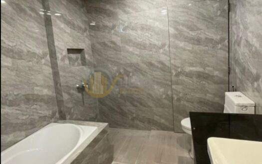 LTH7019 – City Lake Tower FOR RENT 3 beds 3 baths Size 319 Sq.M.Near BTS Asoke stations ONLY 100k/month