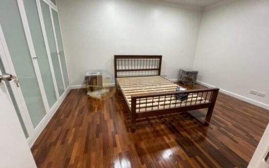 LTH7019 – City Lake Tower FOR RENT 3 beds 3 baths Size 319 Sq.M.Near BTS Asoke stations ONLY 100k/month