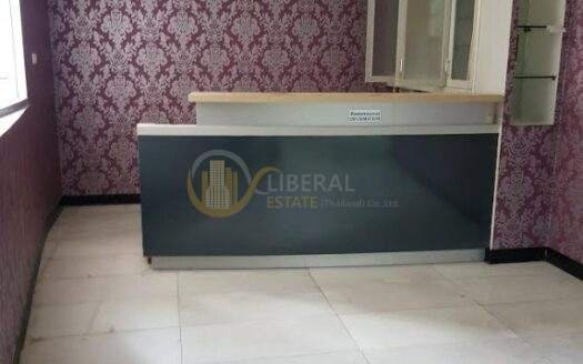 LTH7120 – Office for rent in Silom Size 137 Sq.M.Near MRT Silom Station ONLY 89,050 THB / month