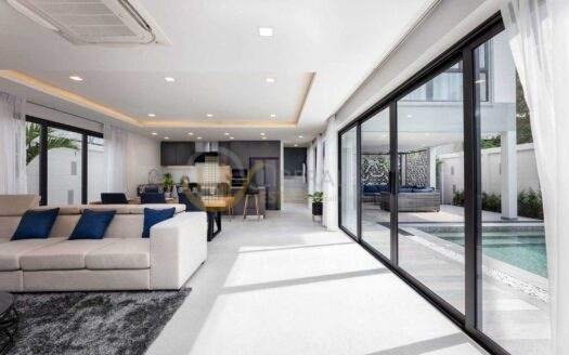 LTHC7005 – For Sale, Pool villa village in Pattaya, 5 mins to Jomtien beach – 97.5 Sq.wah 4 beds 4 baths on 24MB