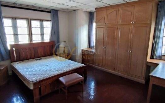 LTHC6998 – House FOR RENT in Bearing 3 beds 4 baths 162 sq.Wah. Near BTS Bearing station ONLY 65k/month