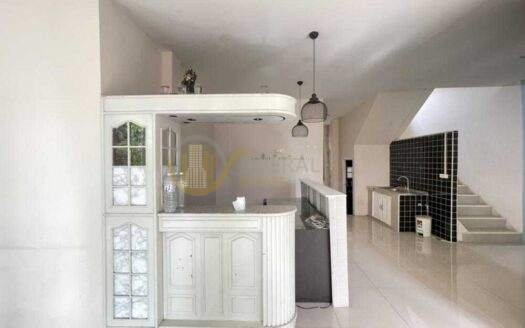 LTHC7056 – Commercial Building in Ratchada FOR RENT Size 400 Sq.M. Near MRT Rama 9 Station ONLY 50k/month