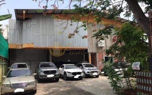 LTHC5555 – Commercial Building FOR RENT in Ekkamai size 234 Sq.M. Nearby BTS Ekkamai Station ONLY 125k/Month