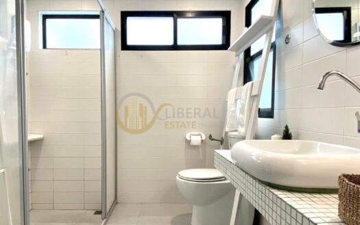 LTH7061 – Vintage Townhouse FOR RENT in Ekkamai 3 beds 2 baths size 165 Sq.M. Nearby BTS Ekkamai station ONLY 65k/Month