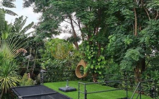 LTHC7021 – Land with House FOR SALE in Bangna 3 beds 3 baths 500 sq.M. Near BTS Bangna station ONLY 25 MB