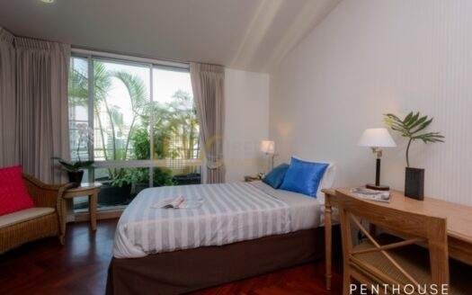 LTH7365– Duplex Penthouse Apartment in Sathorn FOR RENT 6 beds 7 baths size 450 Sq.M.Near BTS Chong Nonsi station ONLY 250k/month