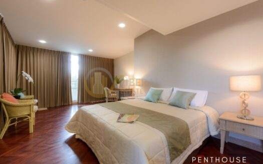 LTH7365– Duplex Penthouse Apartment in Sathorn FOR RENT 6 beds 7 baths size 450 Sq.M.Near BTS Chong Nonsi station ONLY 250k/month