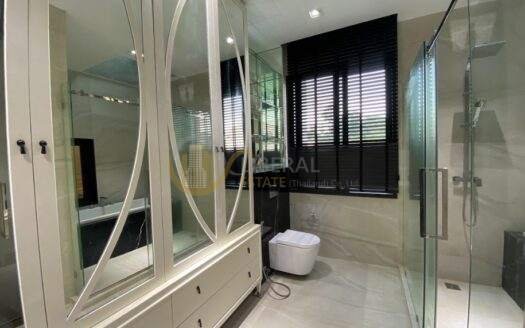 LTHC7403 –Modern Pool Villa FOR SALE 5 beds 6 baths Size 850 Sq.M. Near BTS Ekkamai Station ONLY 125 MB