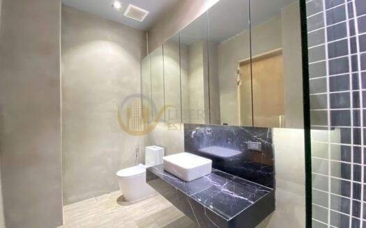 LTHC7403 –Modern Pool Villa FOR SALE 5 beds 6 baths Size 850 Sq.M. Near BTS Ekkamai Station ONLY 125 MB