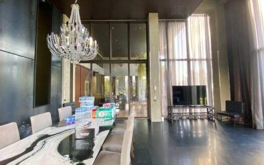 LTHC7403 –Modern Pool Villa FOR SALE 5 beds 6 baths Size 850 Sq.M. Near BTS Ekkamai Station ONLY 125 MB