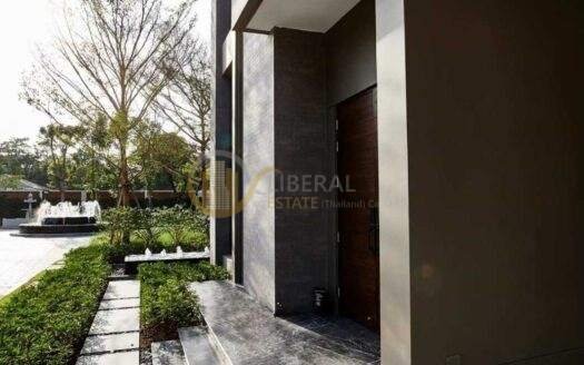 LTH7235 – House in Sukhumvit 101 FOR SALE 4 beds 4 baths Size 448 Sq.M. Near BTS Punnawithi Station ONLY 47 MB