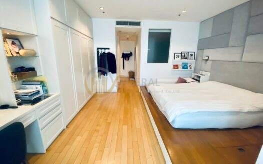 LTHC7242 – Athenee Residence FOR RENT 3 beds 3 baths Size 178 Sq.M. Near BTS Phloen Chit stations ONLY 125k/month