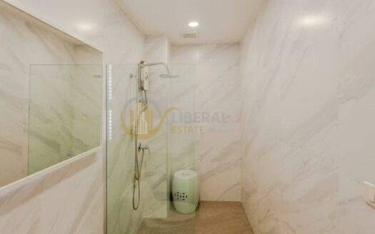 LTHC7193 – Townhouse in Sukhumvit 65 FOR RENT 4 beds 3 baths Size 190.45 Sq.M.Near BTS Ekkamai Station ONLY 75k/month