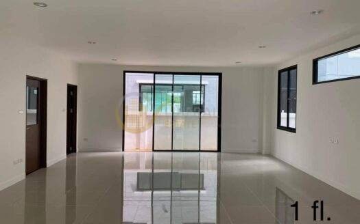 LTH7218 – Home Office FOR SALE in Kingkaew 6 beds 6 baths Size 440 Sq.M. Nearby ARL Suvarnabhumi Airport station ONLY 14.9 MB