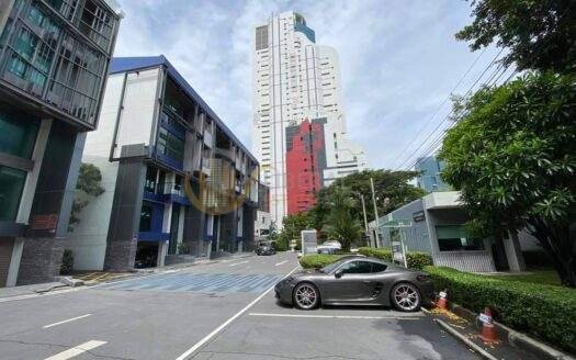 LTH7226 – Home Office in Bangna FOR RENT 12 beds 12 baths Size 920 Sq.M. Near BTS Bearing Station ONLY 300k/month