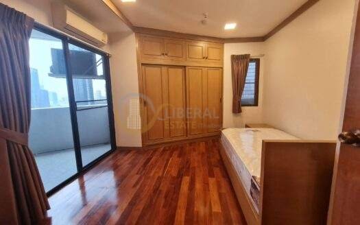 LTH7256 – Fifty Fifth Thonglor FOR RENT 3 beds 3 baths Size 165 Sq.M.Near BTS Thonglor stations ONLY 55k/month
