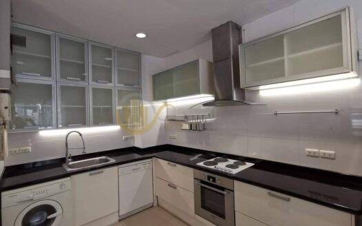 LTH7378 – Townhouse at Rama3 FOR RENT 4 beds 4 baths Size 250 Sq.M. Near BTS Chong Nonsi Station ONLY 55k/month