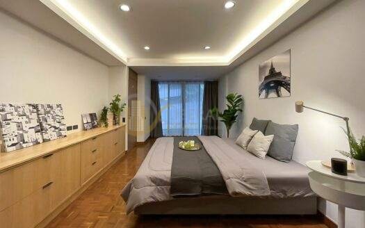 LTH4543 – Newly Renovated Townhouse FOR RENT Thonglor 4 beds 3 baths size 220 Sq.M. Near BTS Thonglor station ONLY 80k/Month