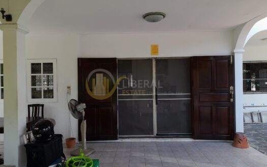 LTH7118 – Fire Sale a single house with a big land size 202 Sq.W in Bangjak, only 5 mins on 49.9 MB discount from 57.26 MB Can be both of residential and commercial space