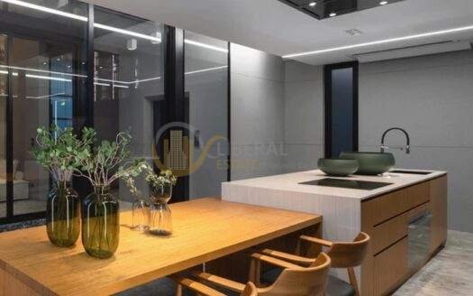 LTHC7593 – House FOR SALE In Sathron 3 beds 4 baths size 460 Sq.M. Near BTS Surasak station ONLY 115 MB