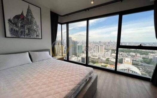 LTHC7867 – The Loft Silom FOR RENT 2 beds 2 baths size 112 SQ.M. near BTS Surasak Station ONLY 130k/Month