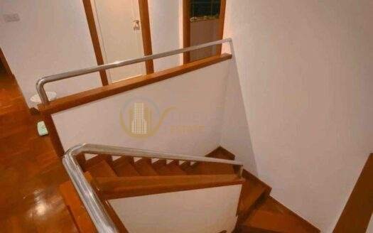 LTH7982 –Regent Royal Place 1 FOR RENT 4 beds 4 baths size 230 Sq. M. Near BTS Rajdamri station ONLY 120k/Month