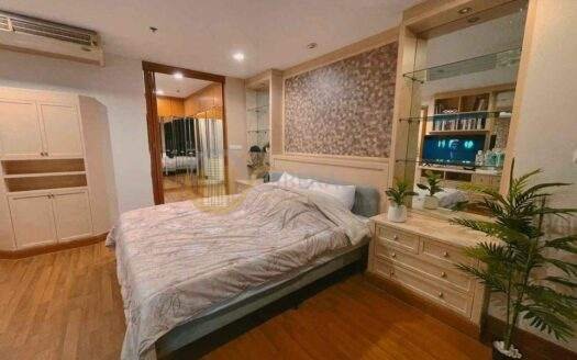 LTH7982 –Regent Royal Place 1 FOR RENT 4 beds 4 baths size 230 Sq. M. Near BTS Rajdamri station ONLY 120k/Month